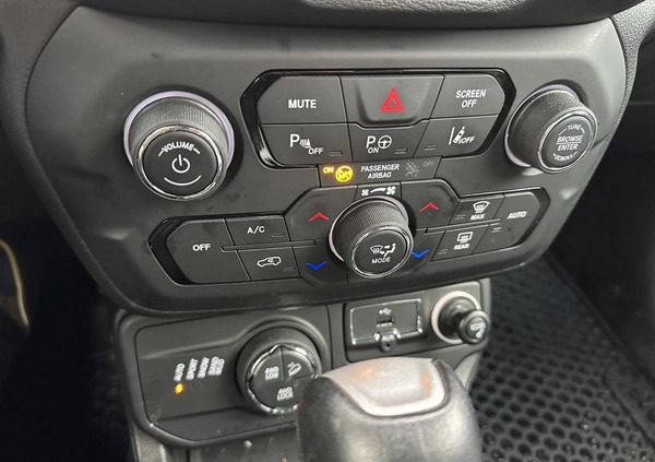 Jeep Renegade cena 85900 przebieg: 19240, rok produkcji 2022 z Garwolin małe 497
